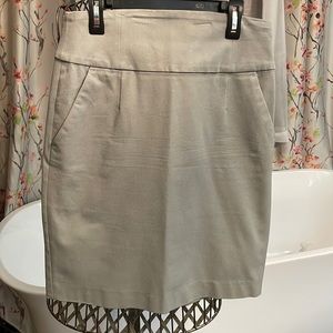 3/$15 Banana Republic grey pencil skirt